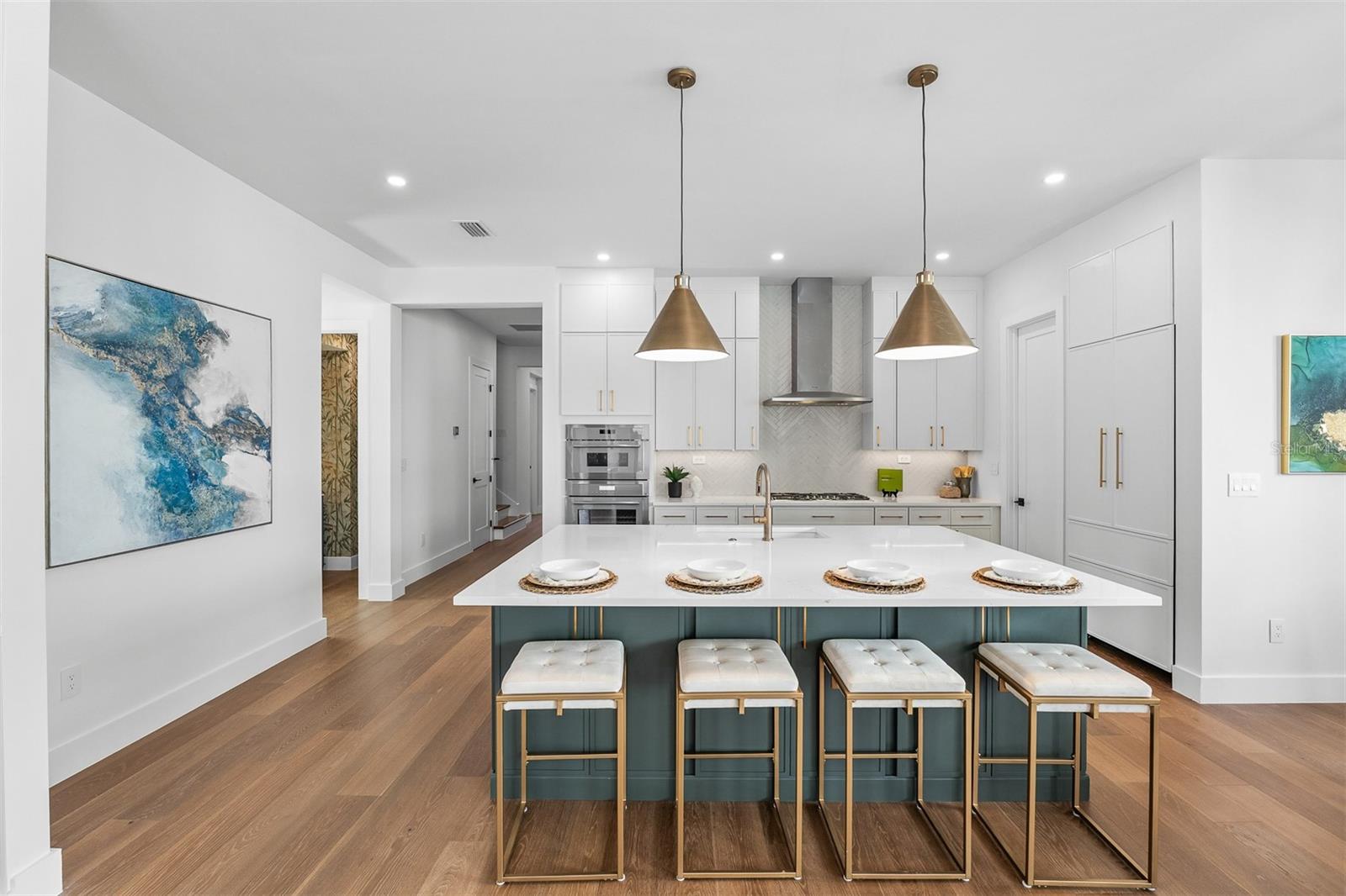 Image 9 of 66 For 3303 Helen Avenue