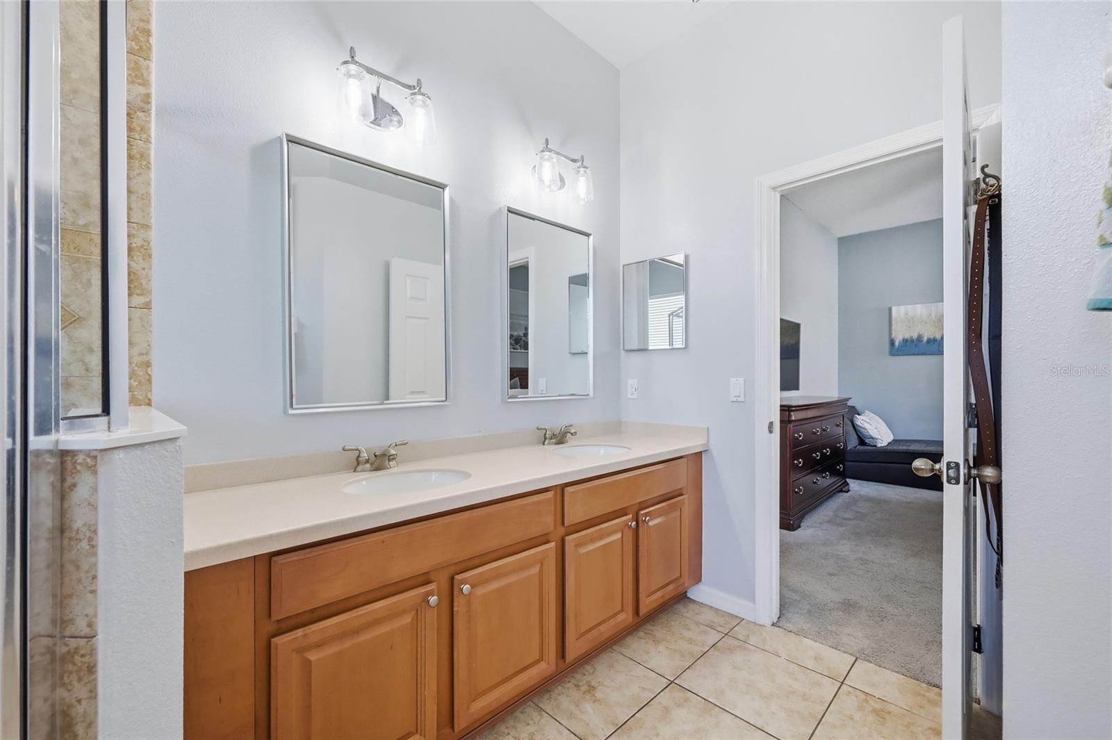 Image 24 of 52 For 2247 Black Lake Boulevard