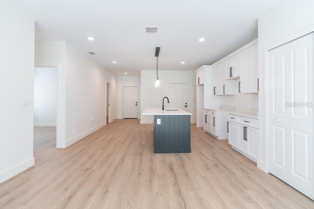 Image 9 of 32 For 50 12th Street