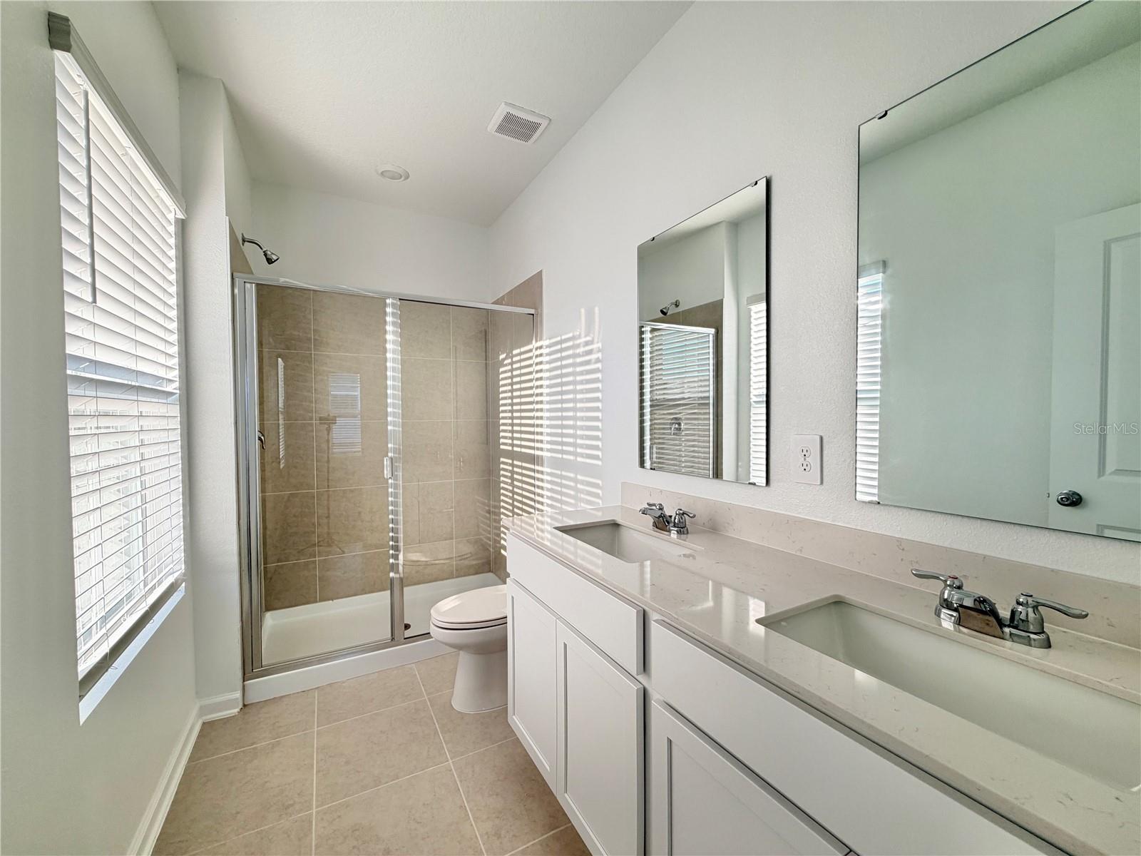 Image 29 of 32 For 2348 Rider Rain Lane