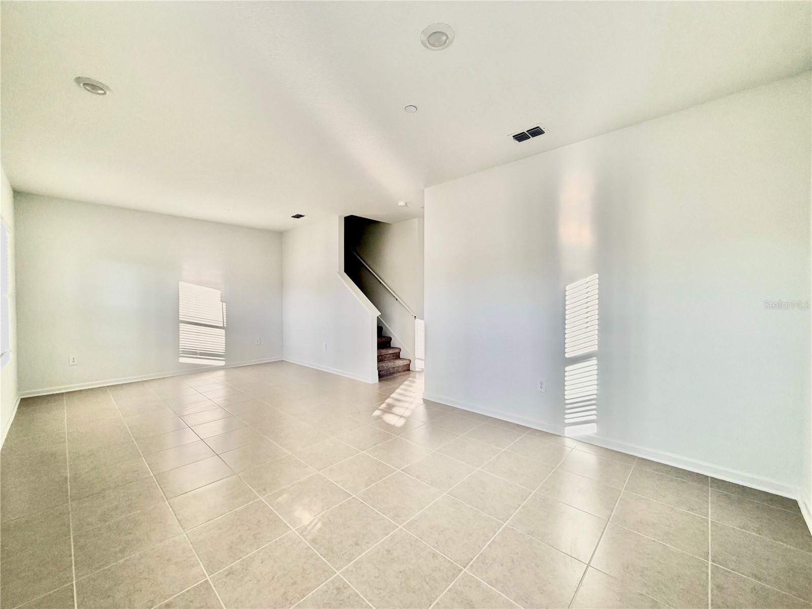 Image 5 of 32 For 2348 Rider Rain Lane