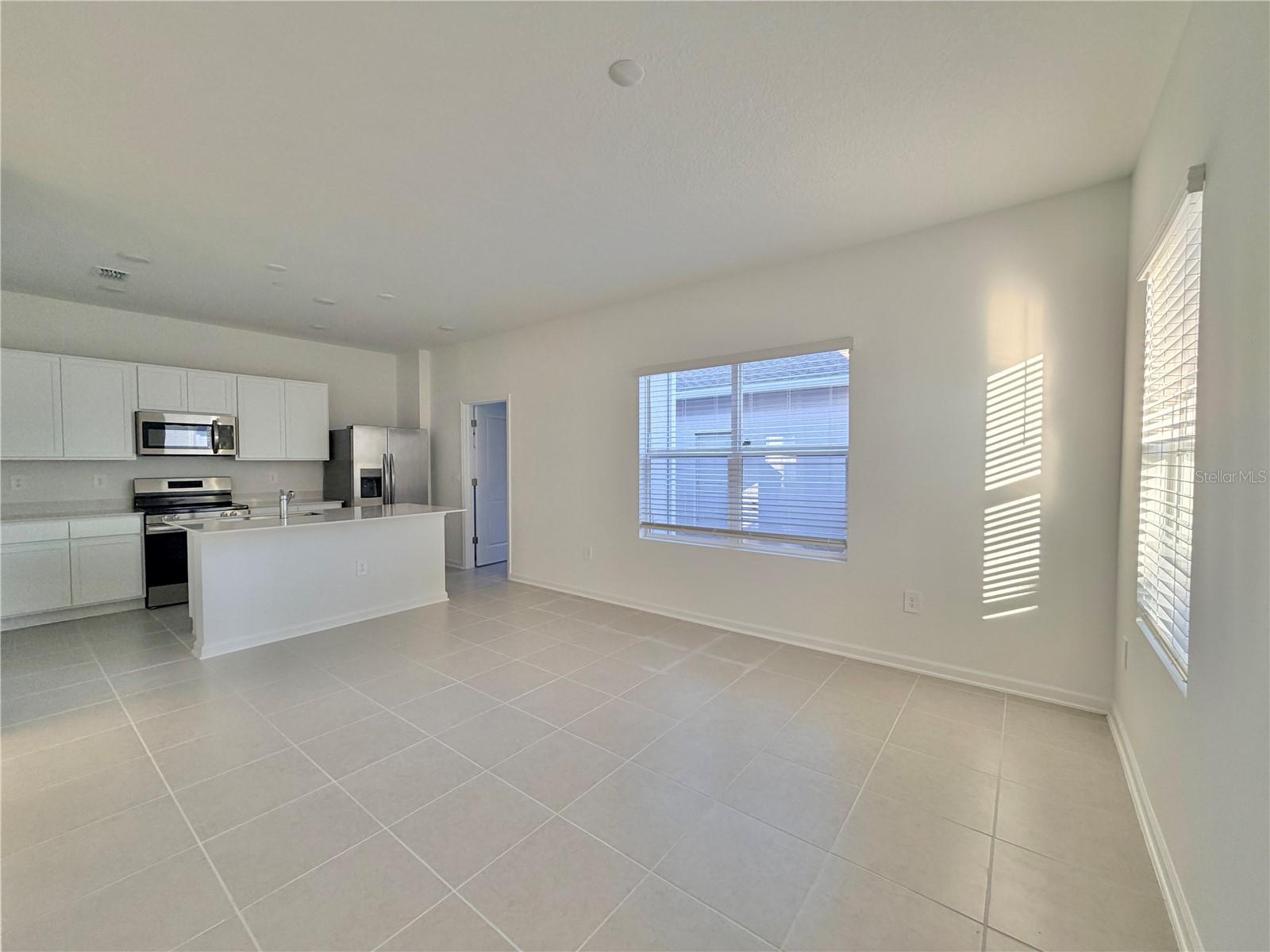 Image 8 of 32 For 2348 Rider Rain Lane