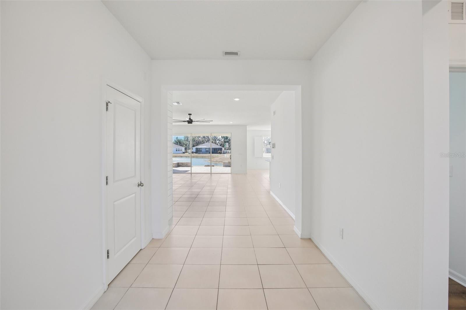 Image 22 of 67 For 10747 Laxer Cay Loop