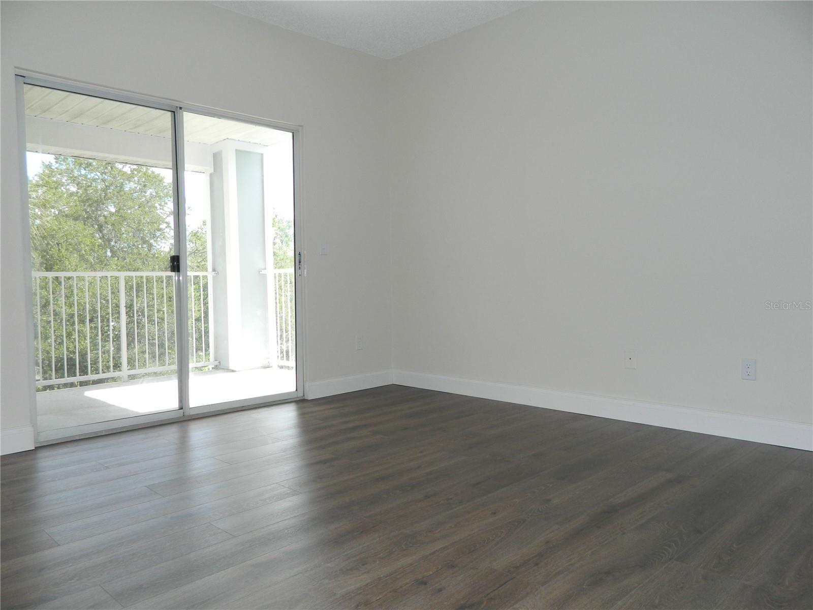 Image 4 of 19 For 709 Secret Harbor Lane 303