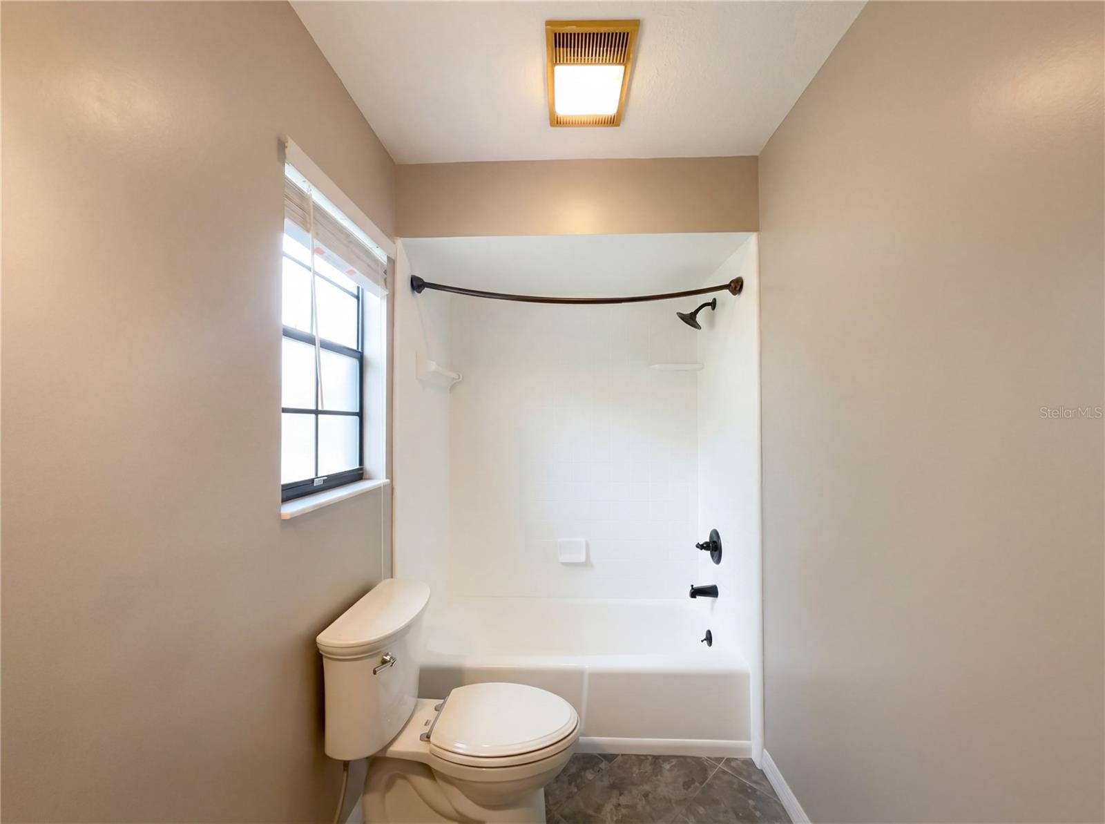 Image 17 of 24 For 752 Briarcrest Drive