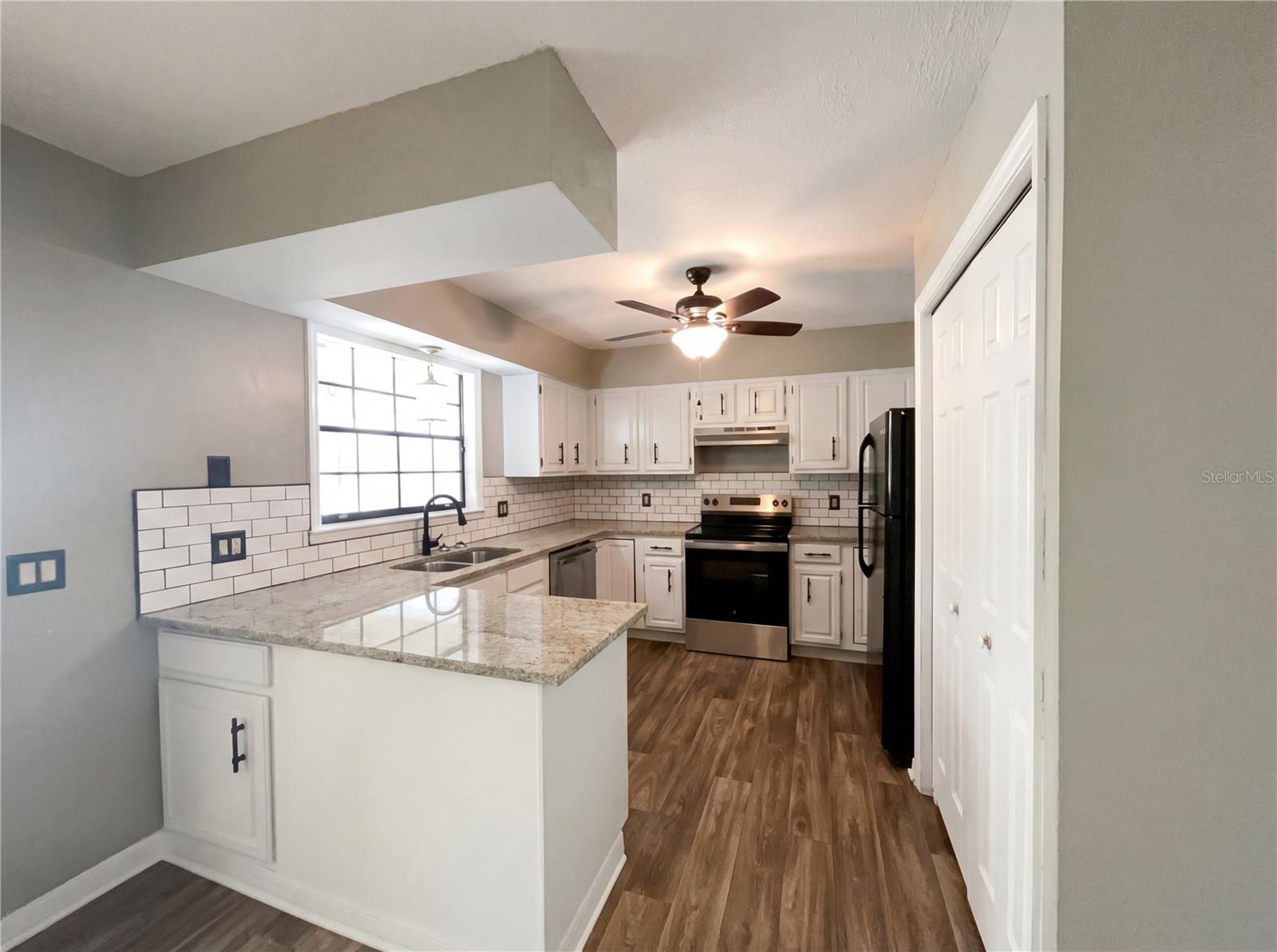 Image 8 of 24 For 752 Briarcrest Drive