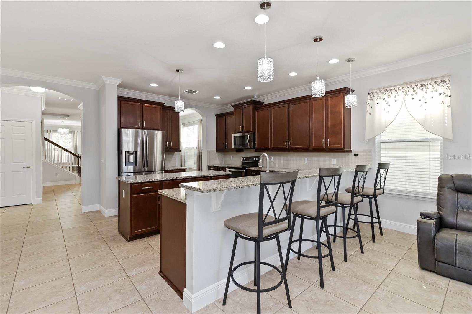 Image 13 of 69 For 652 Seven Oaks Boulevard