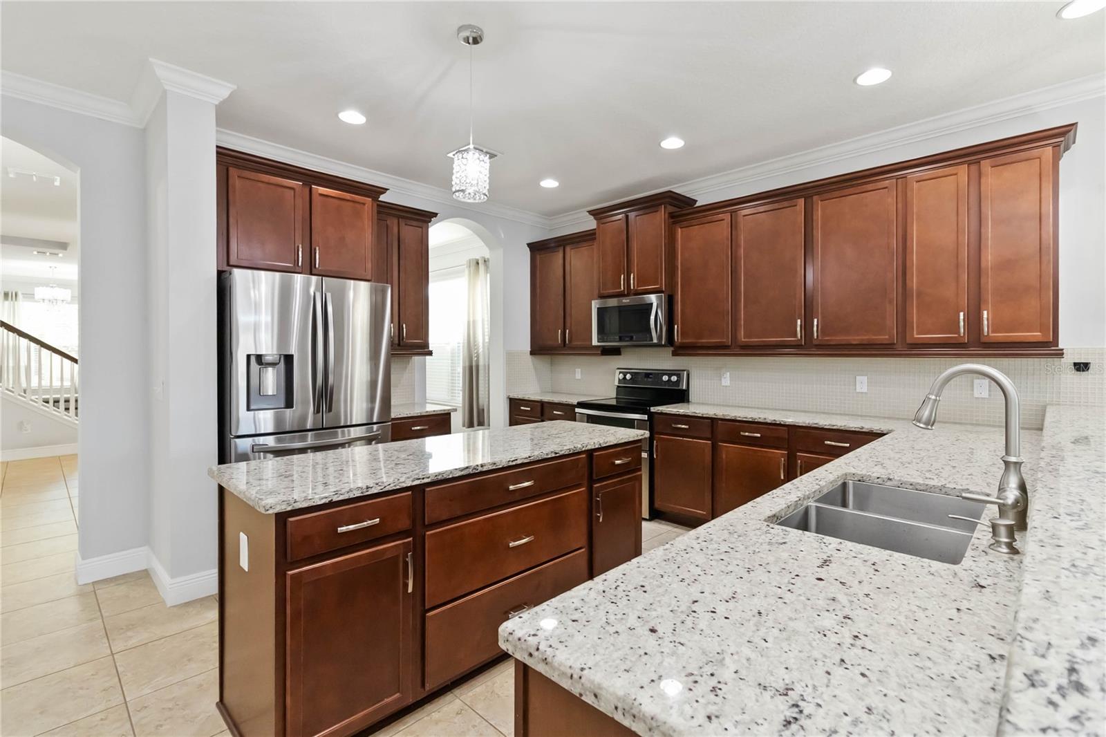 Image 14 of 69 For 652 Seven Oaks Boulevard