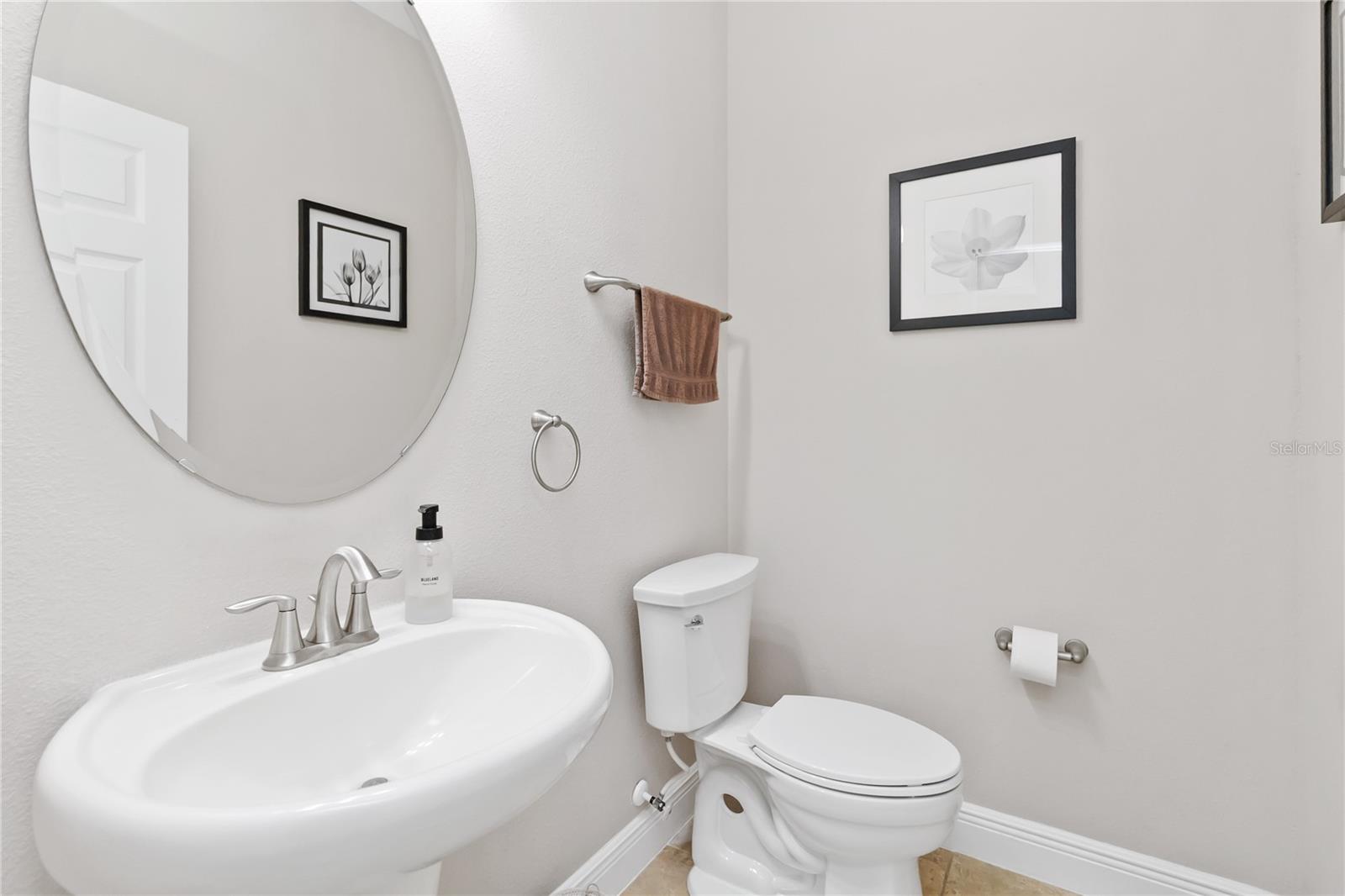 Image 18 of 69 For 652 Seven Oaks Boulevard