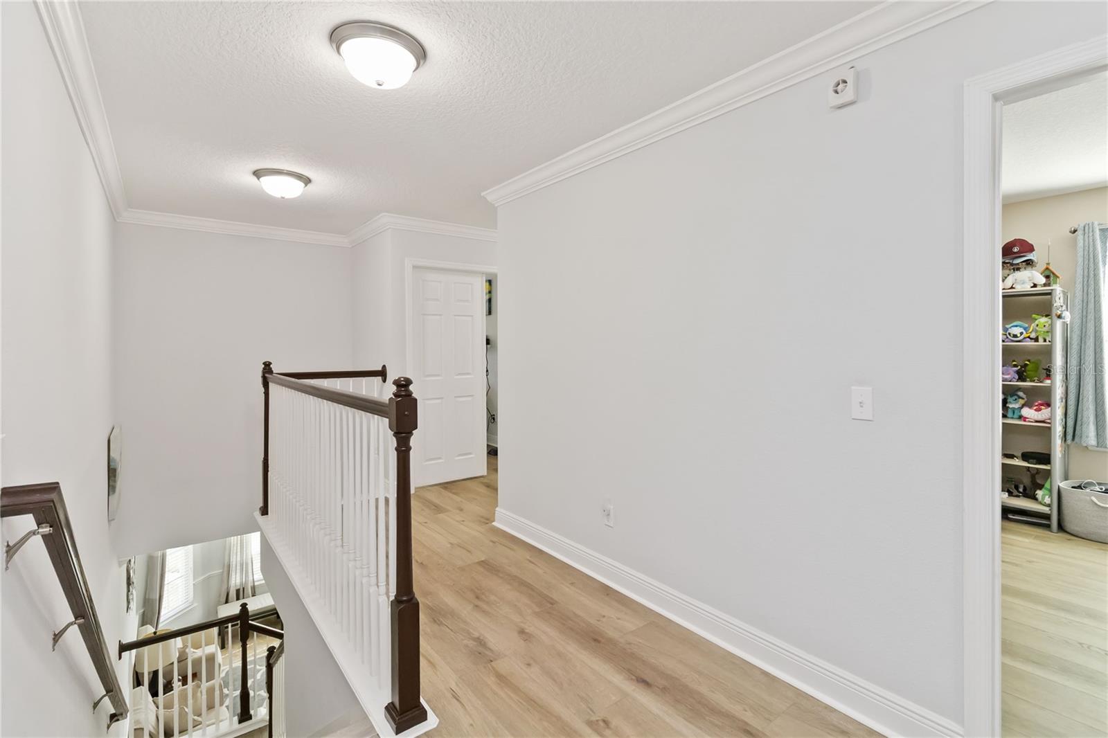 Image 25 of 69 For 652 Seven Oaks Boulevard