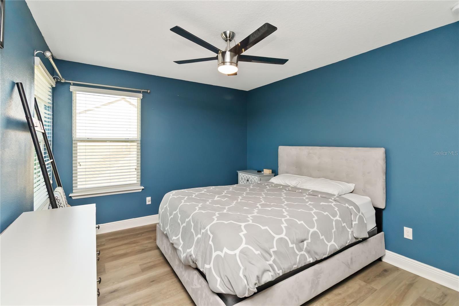 Image 31 of 69 For 652 Seven Oaks Boulevard