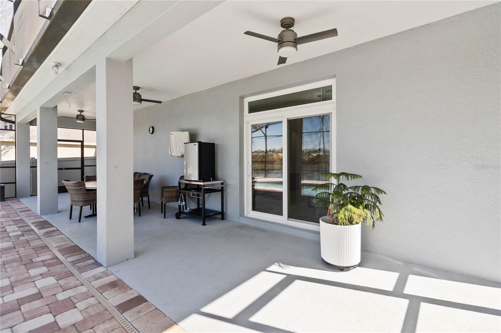 Image 43 of 69 For 652 Seven Oaks Boulevard