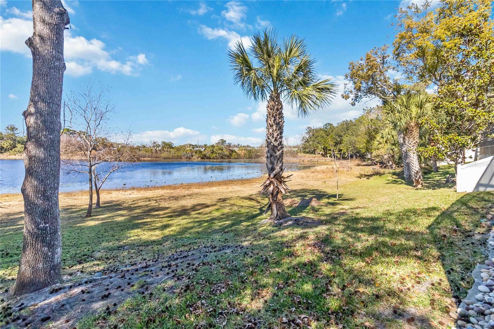 Image 46 of 69 For 652 Seven Oaks Boulevard