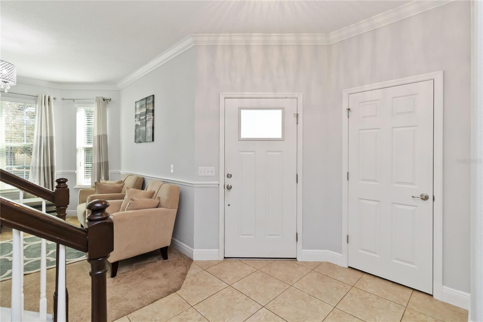 Image 5 of 69 For 652 Seven Oaks Boulevard