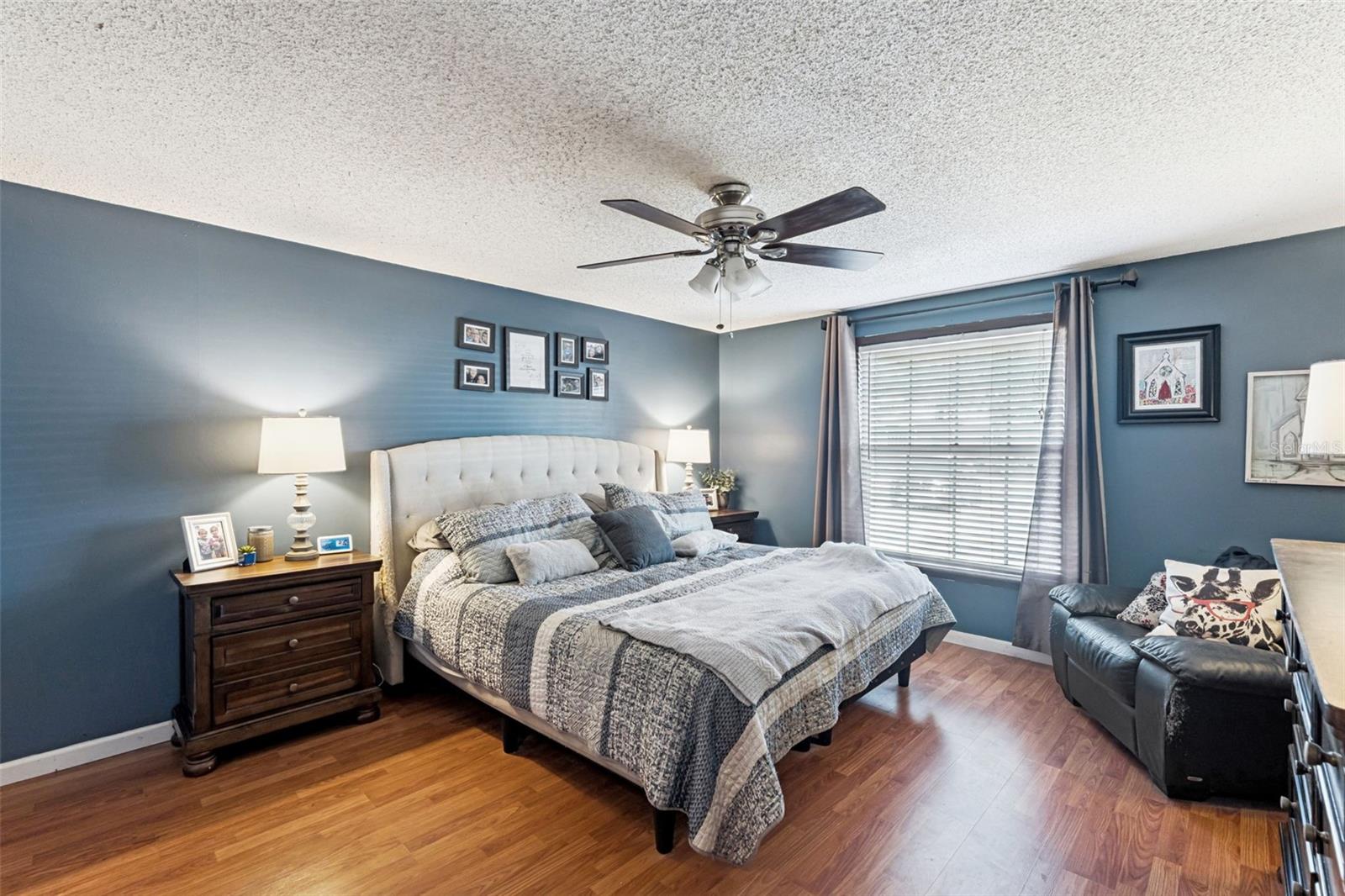 Image 15 of 34 For 516 Pineview Street