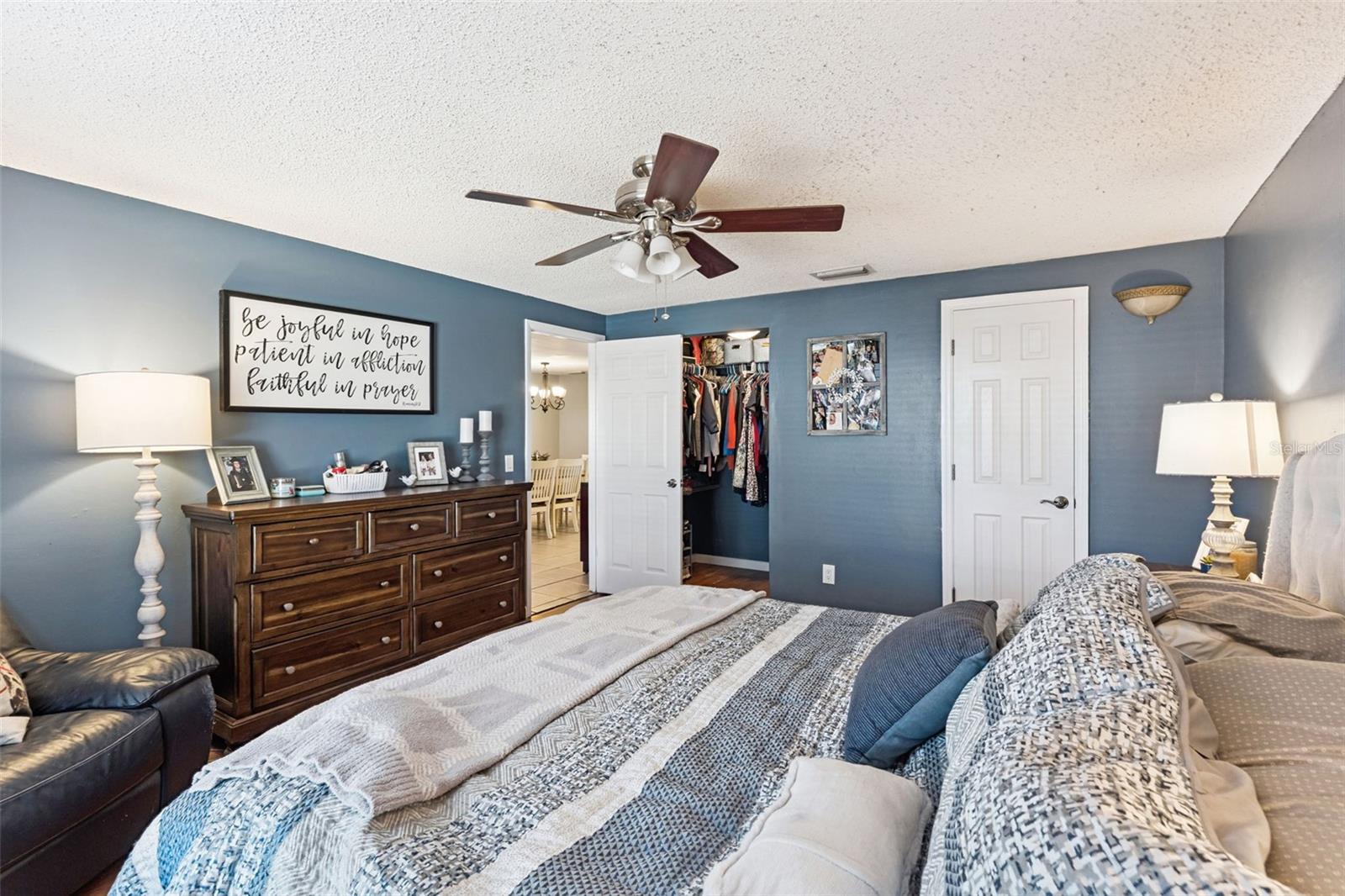 Image 16 of 34 For 516 Pineview Street