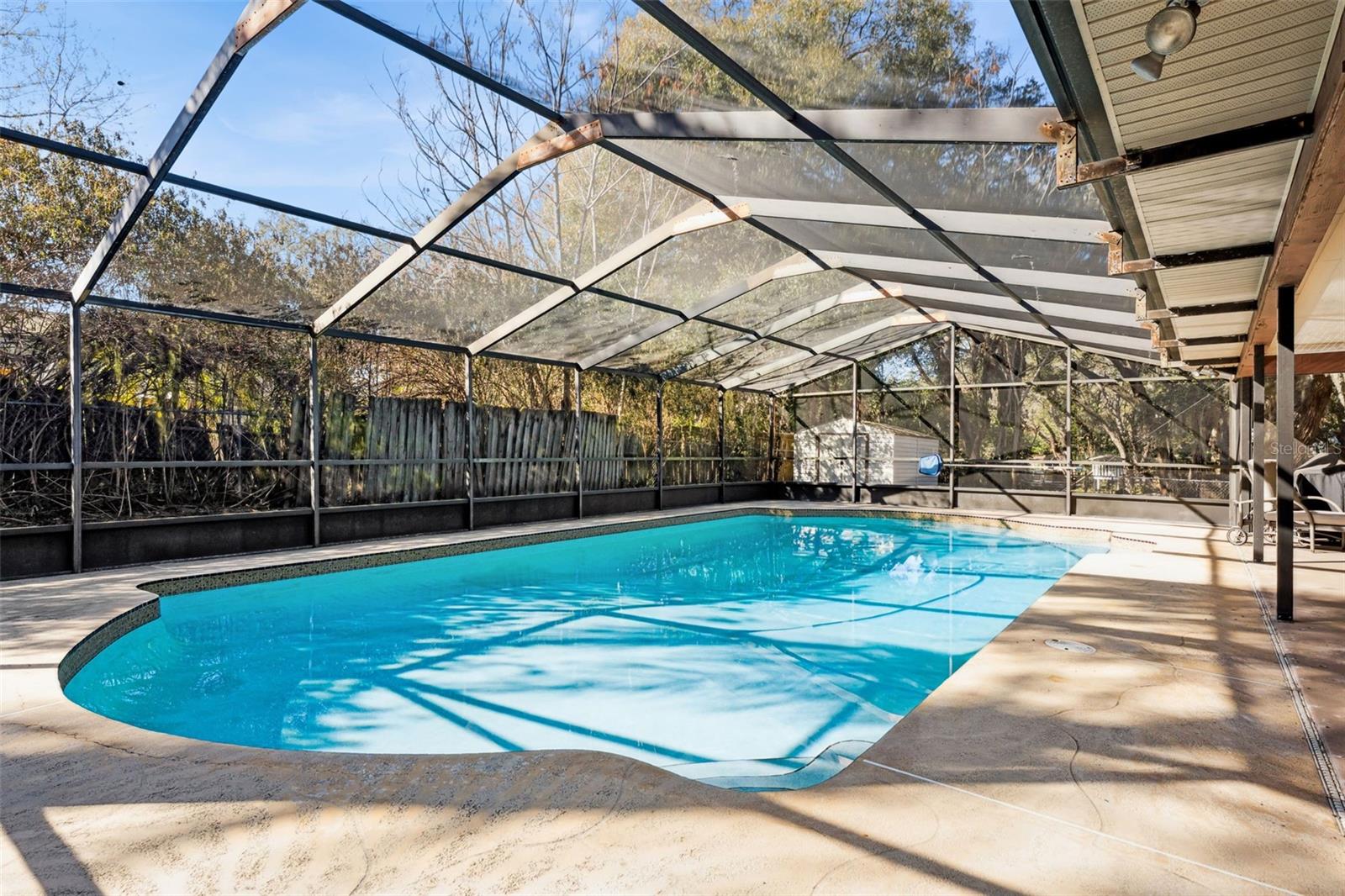 Image 27 of 34 For 516 Pineview Street