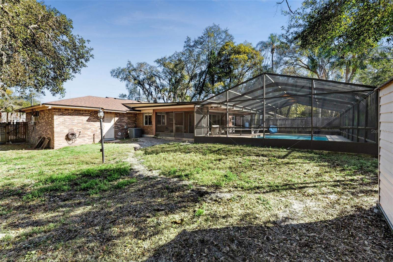 Image 31 of 34 For 516 Pineview Street