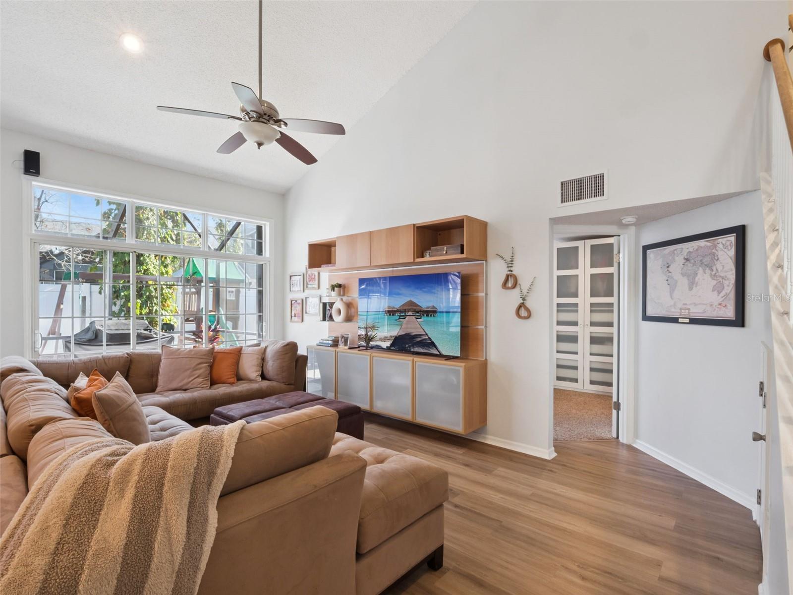 Image 10 of 32 For 3779 Holston Way