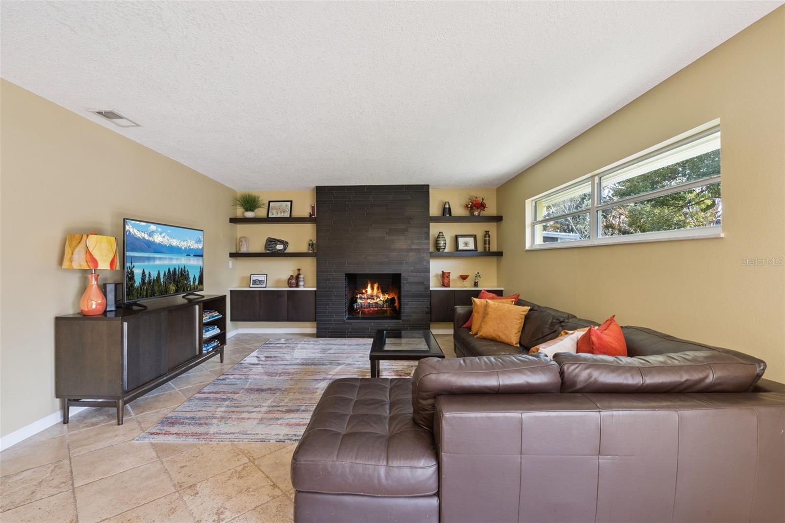 Image 13 of 49 For 2748 Lion Heart Road