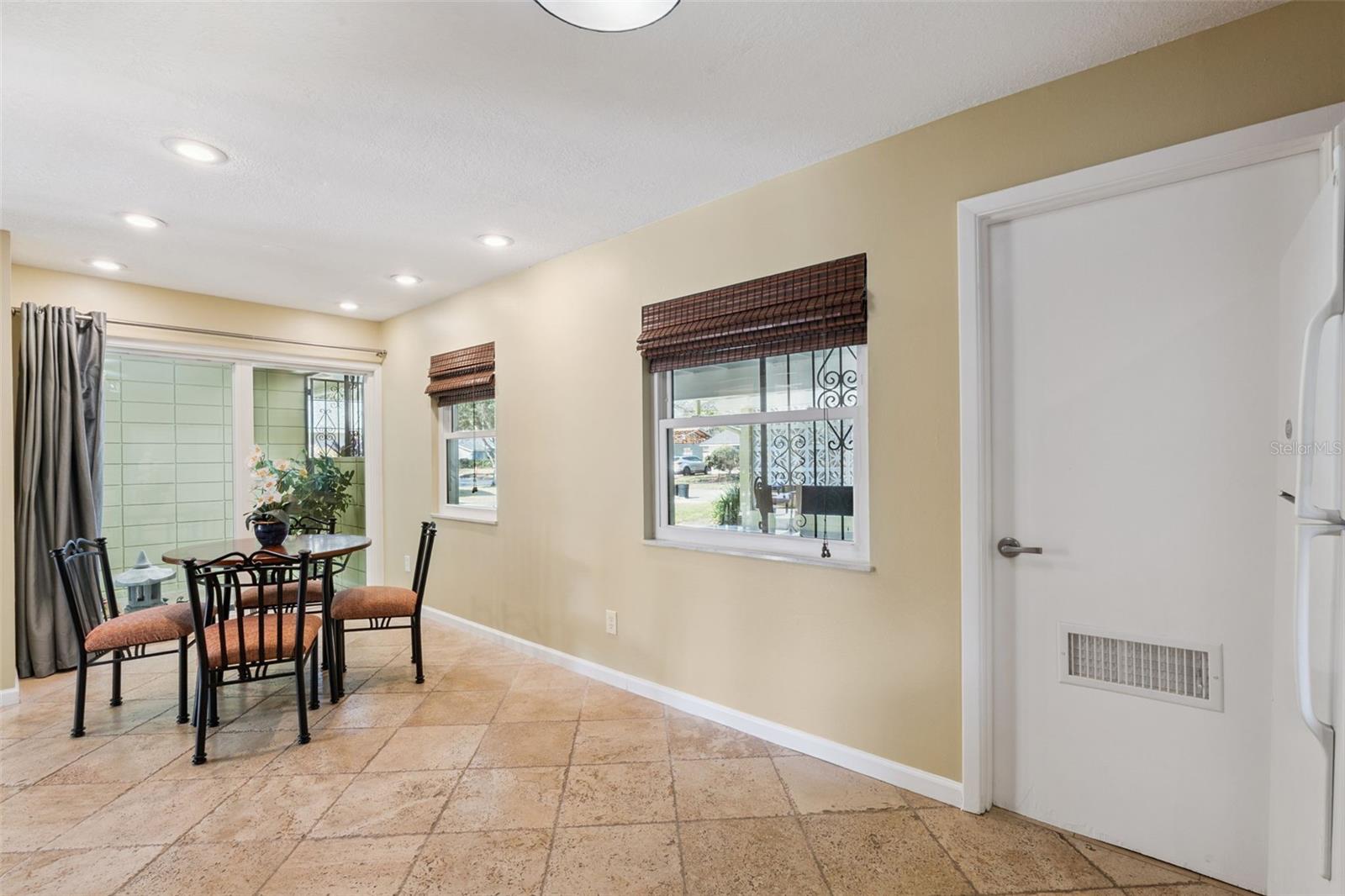 Image 15 of 49 For 2748 Lion Heart Road