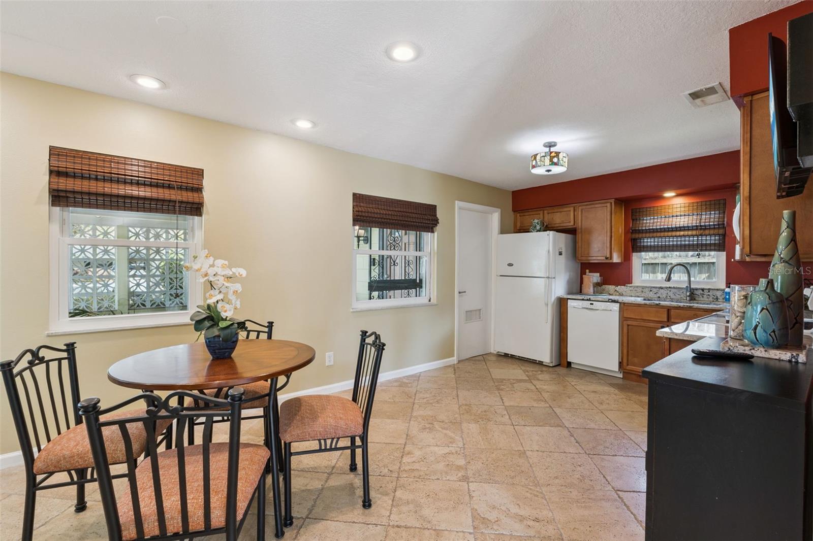 Image 16 of 49 For 2748 Lion Heart Road