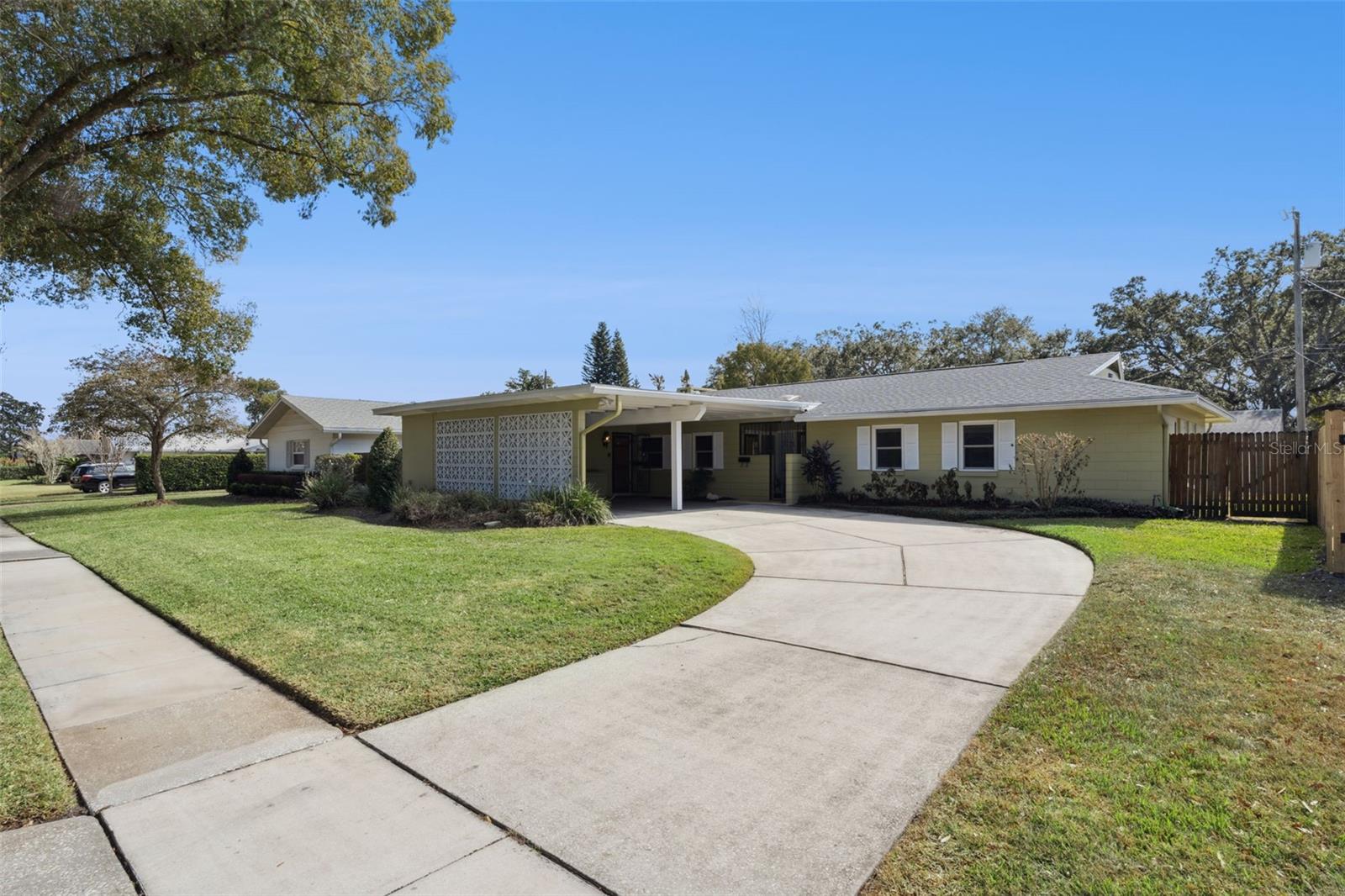 Image 2 of 49 For 2748 Lion Heart Road