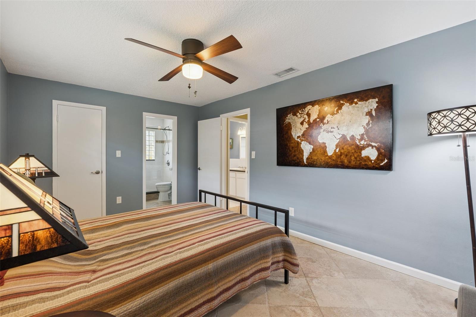 Image 23 of 49 For 2748 Lion Heart Road