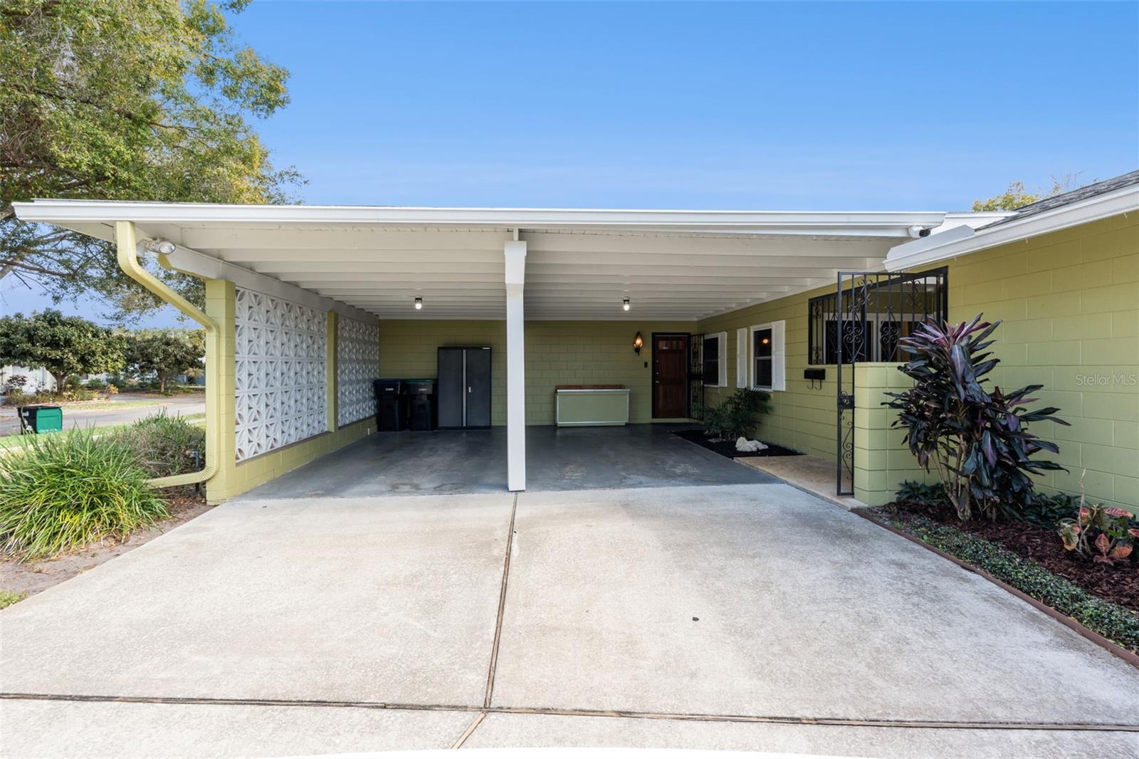 Image 3 of 49 For 2748 Lion Heart Road