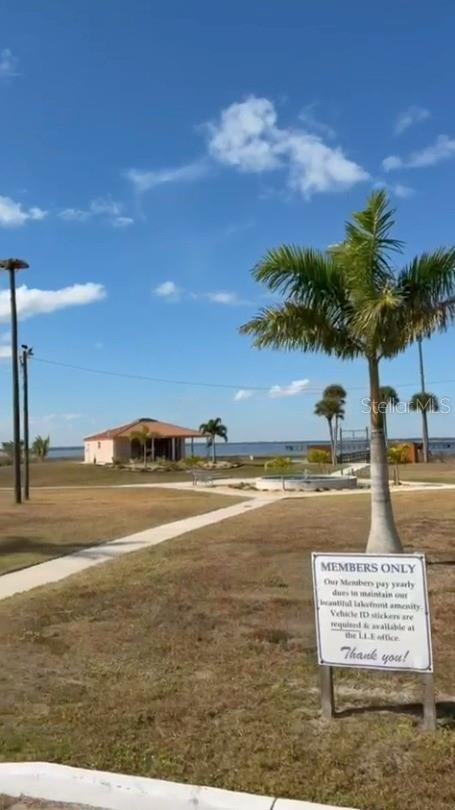 Image 8 of 14 For 923 Gaillardia Drive