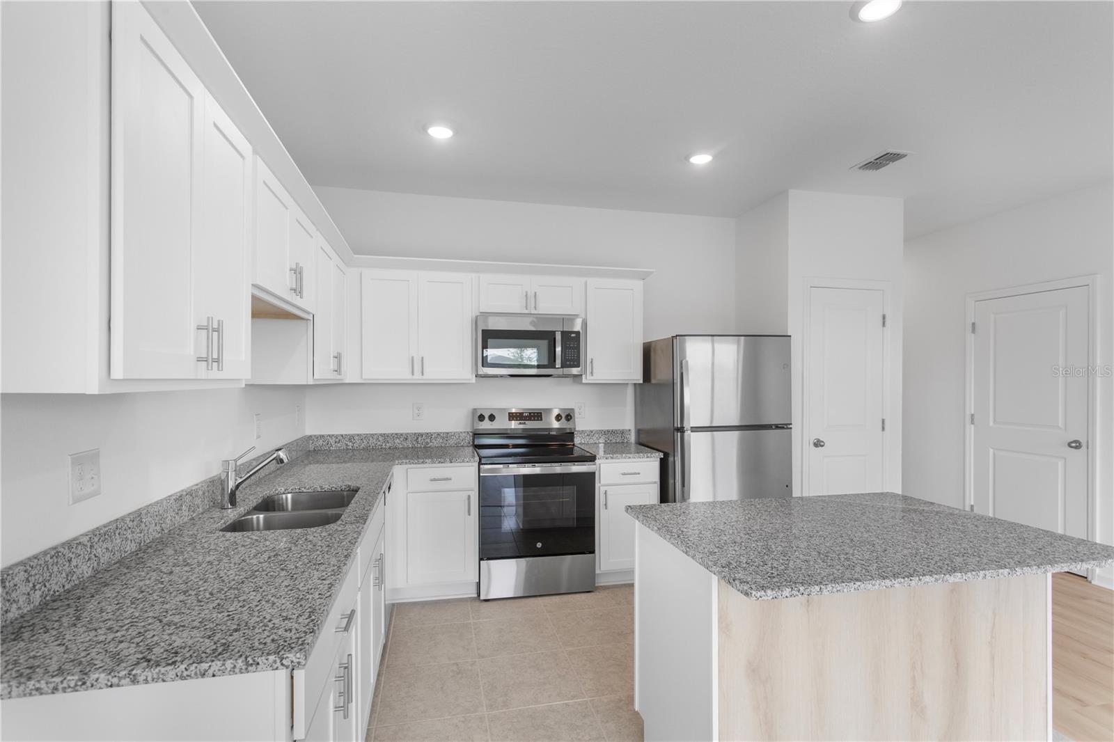 Image 10 of 13 For 5938 Piney Shrub Place