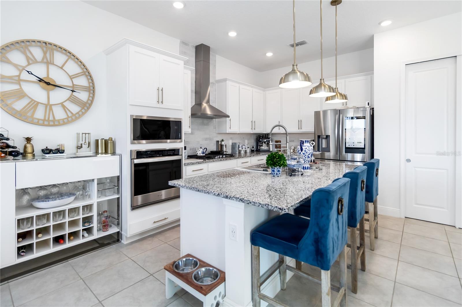 Image 10 of 65 For 15742 Vetta Drive