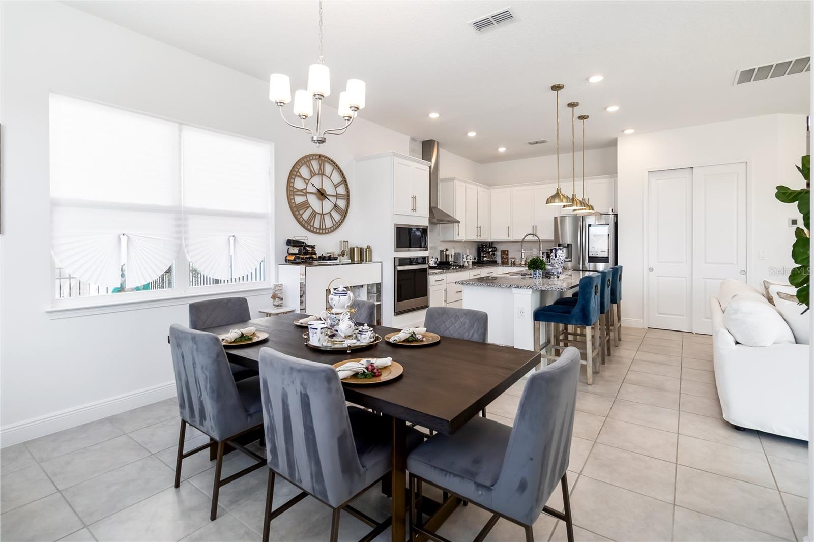 Image 16 of 65 For 15742 Vetta Drive