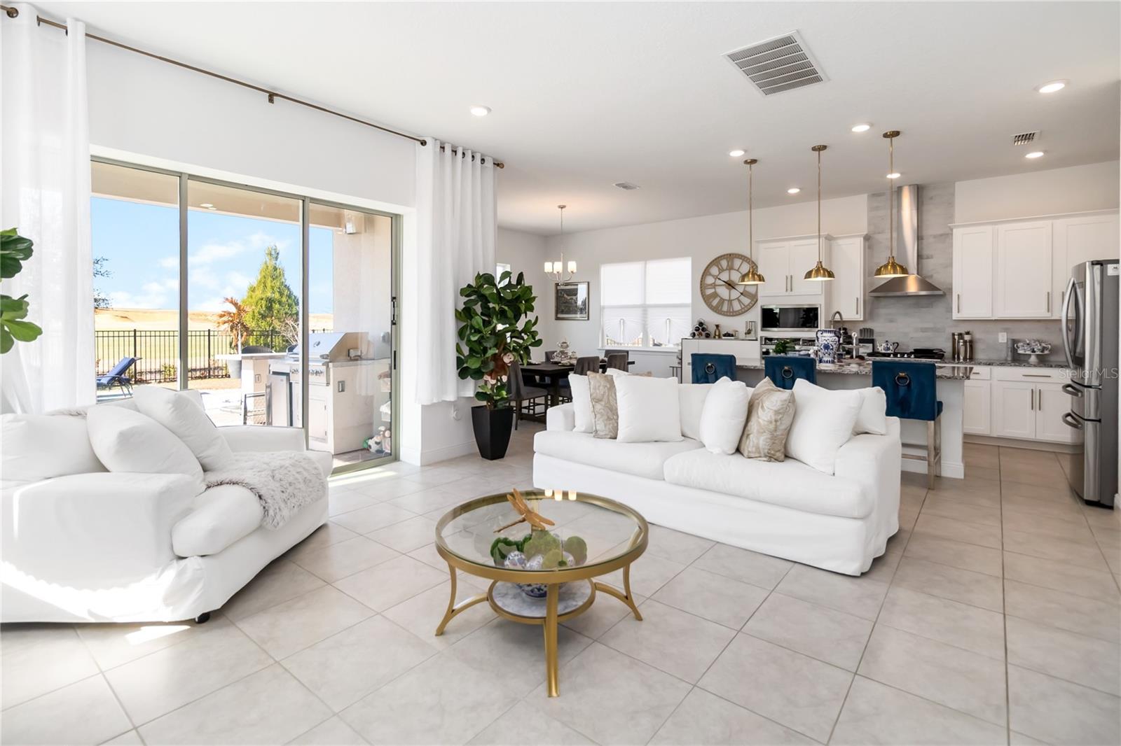 Image 17 of 65 For 15742 Vetta Drive