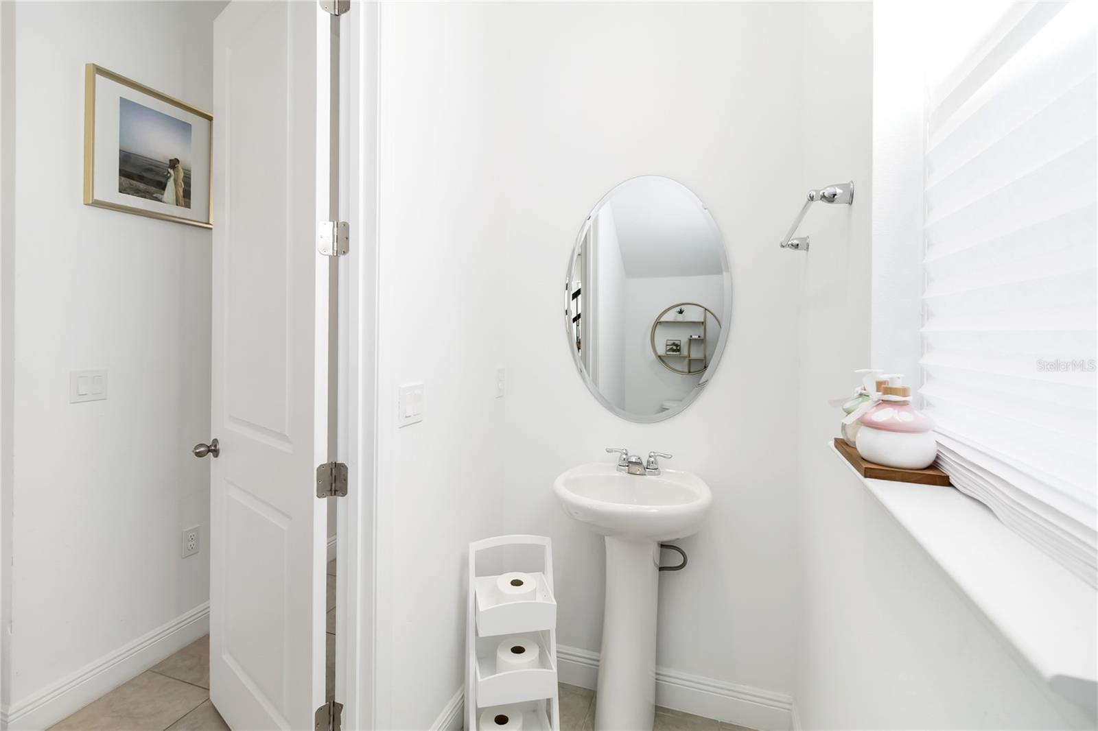 Image 18 of 65 For 15742 Vetta Drive