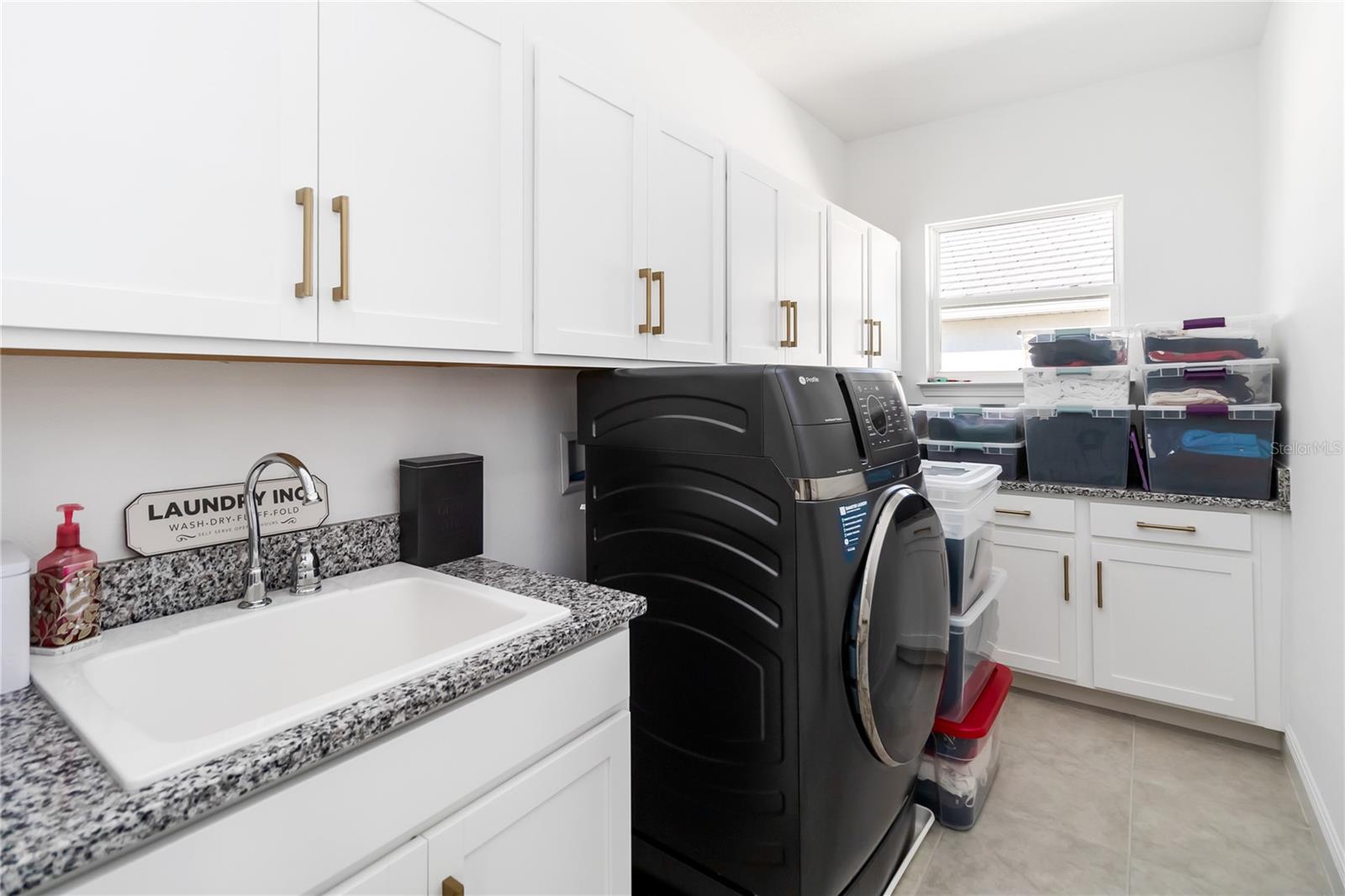 Image 40 of 65 For 15742 Vetta Drive