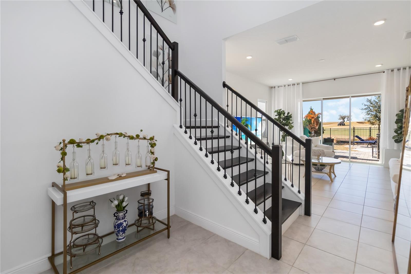 Image 5 of 65 For 15742 Vetta Drive