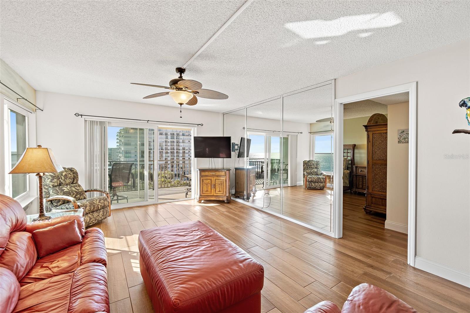 Image 23 of 44 For 3060 Atlantic Avenue 708