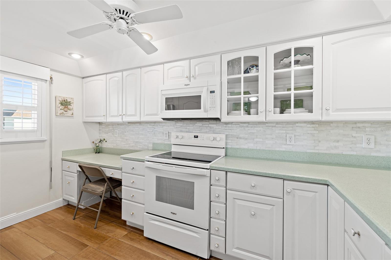 Image 9 of 44 For 3060 Atlantic Avenue 708