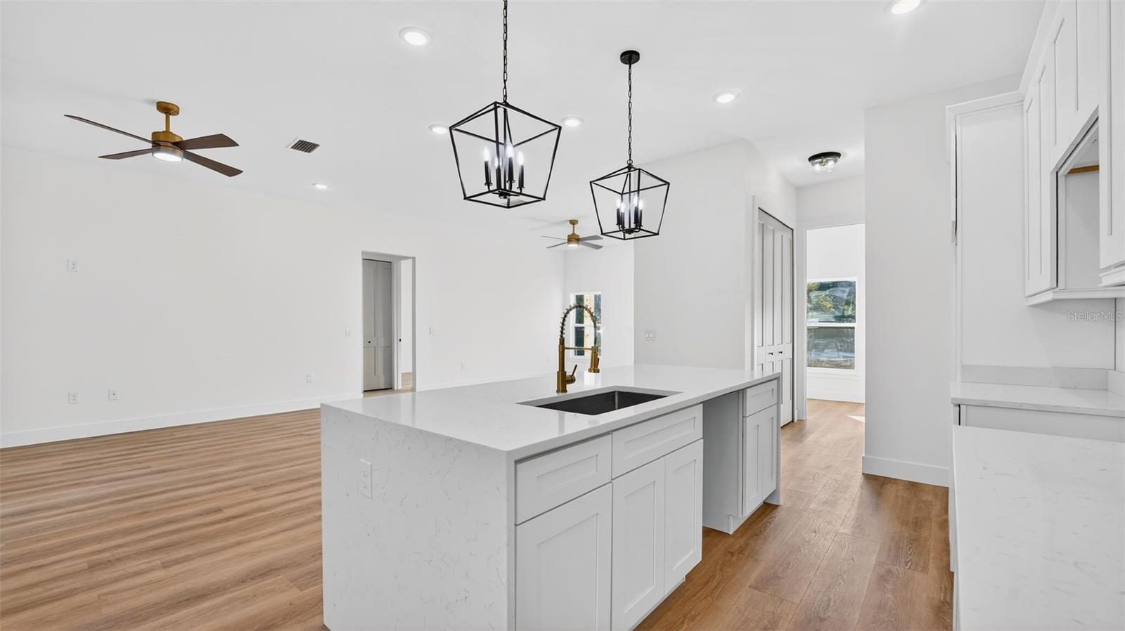 Image 16 of 35 For 257 Lago Vista Street