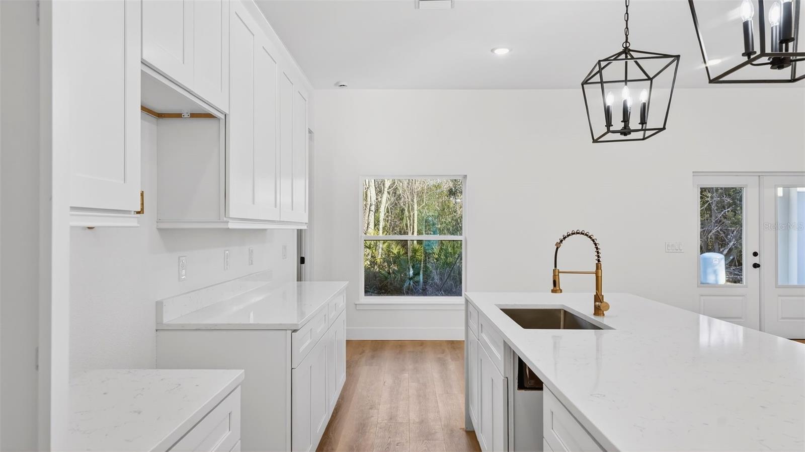 Image 17 of 35 For 257 Lago Vista Street