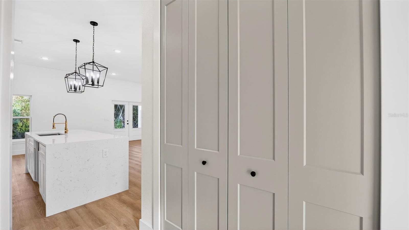 Image 19 of 35 For 257 Lago Vista Street