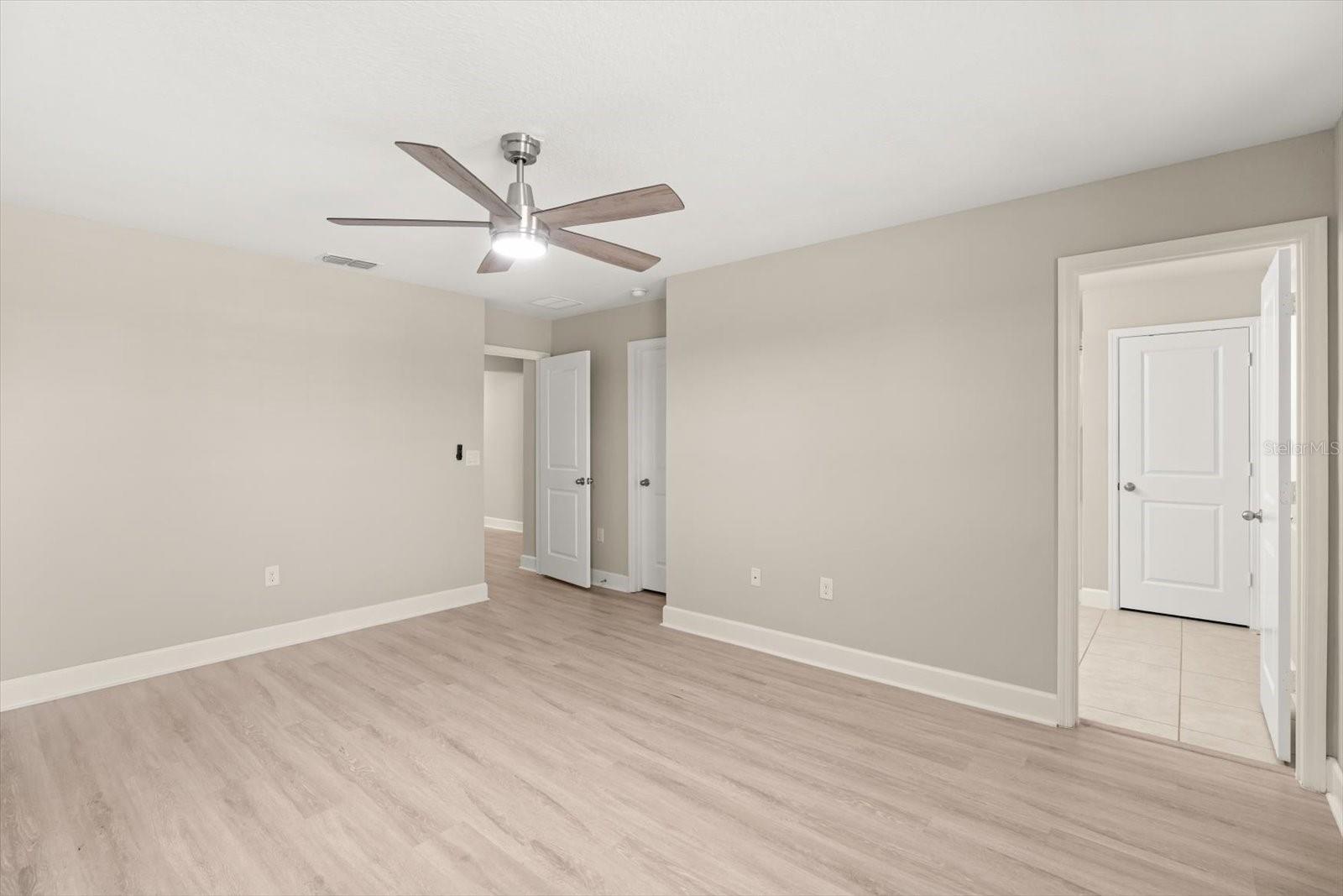 Image 18 of 32 For 13733 Bressler Alley