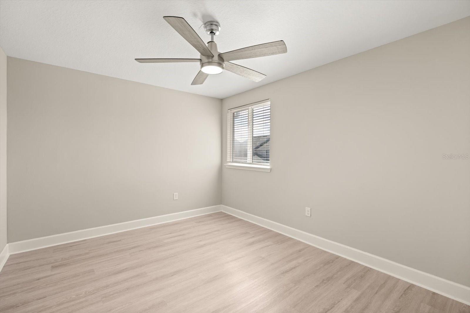 Image 23 of 32 For 13733 Bressler Alley