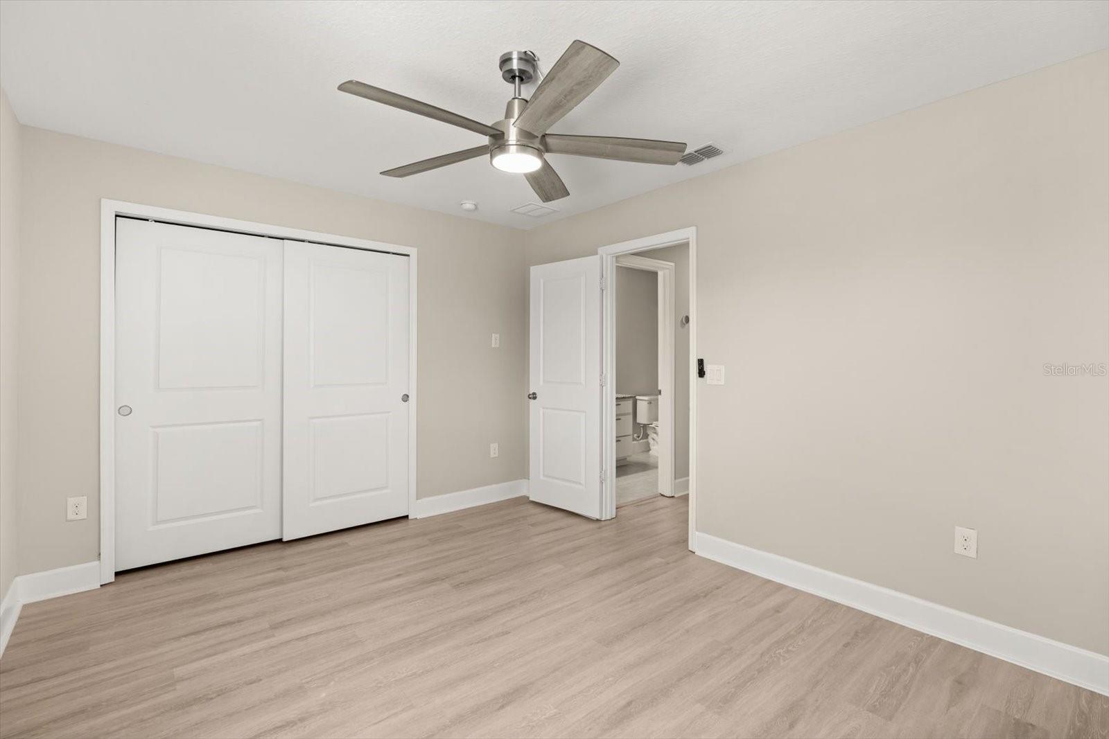 Image 24 of 32 For 13733 Bressler Alley