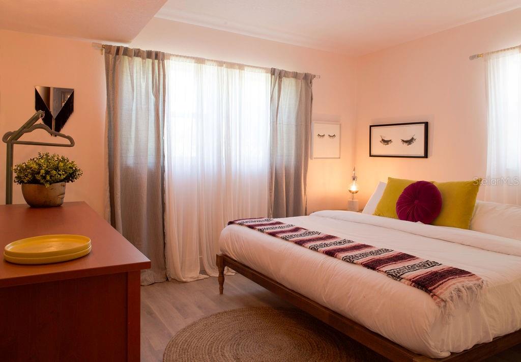 Image 12 of 34 For 6990 Grevilla Avenue S