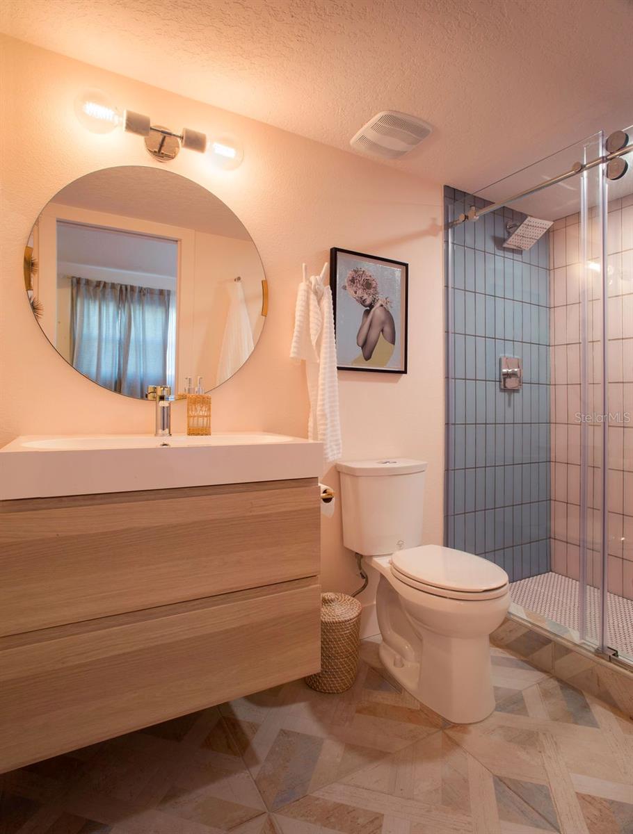 Image 13 of 34 For 6990 Grevilla Avenue S