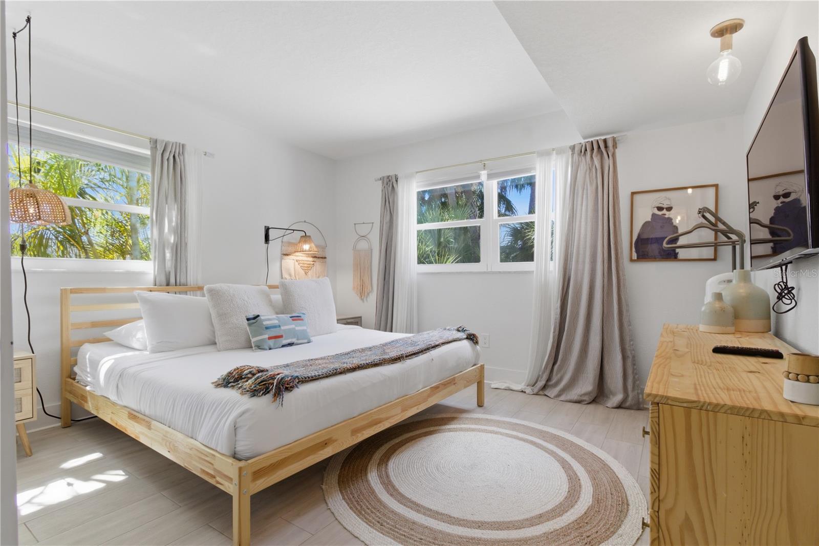 Image 24 of 34 For 6990 Grevilla Avenue S