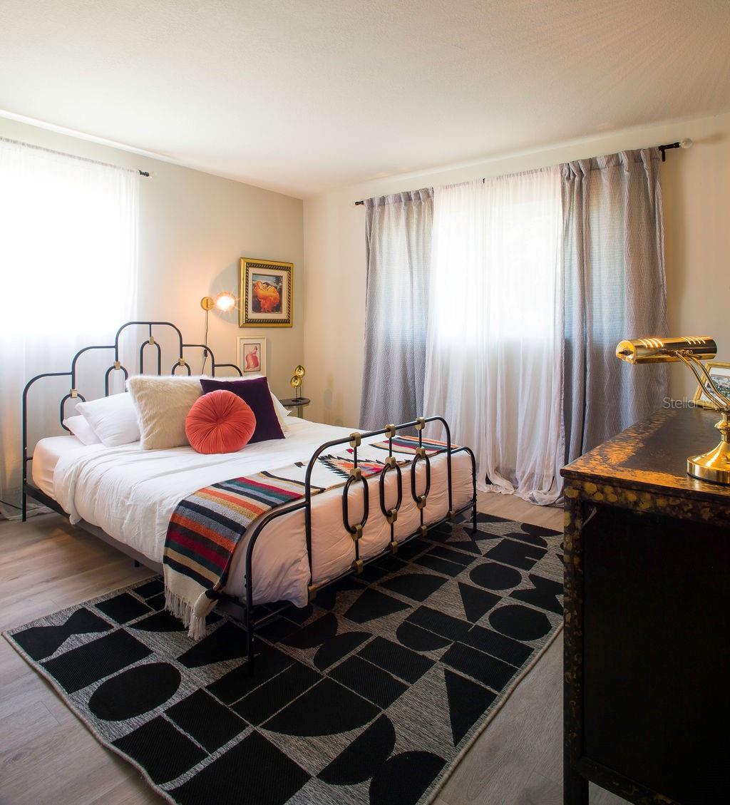 Image 6 of 34 For 6990 Grevilla Avenue S