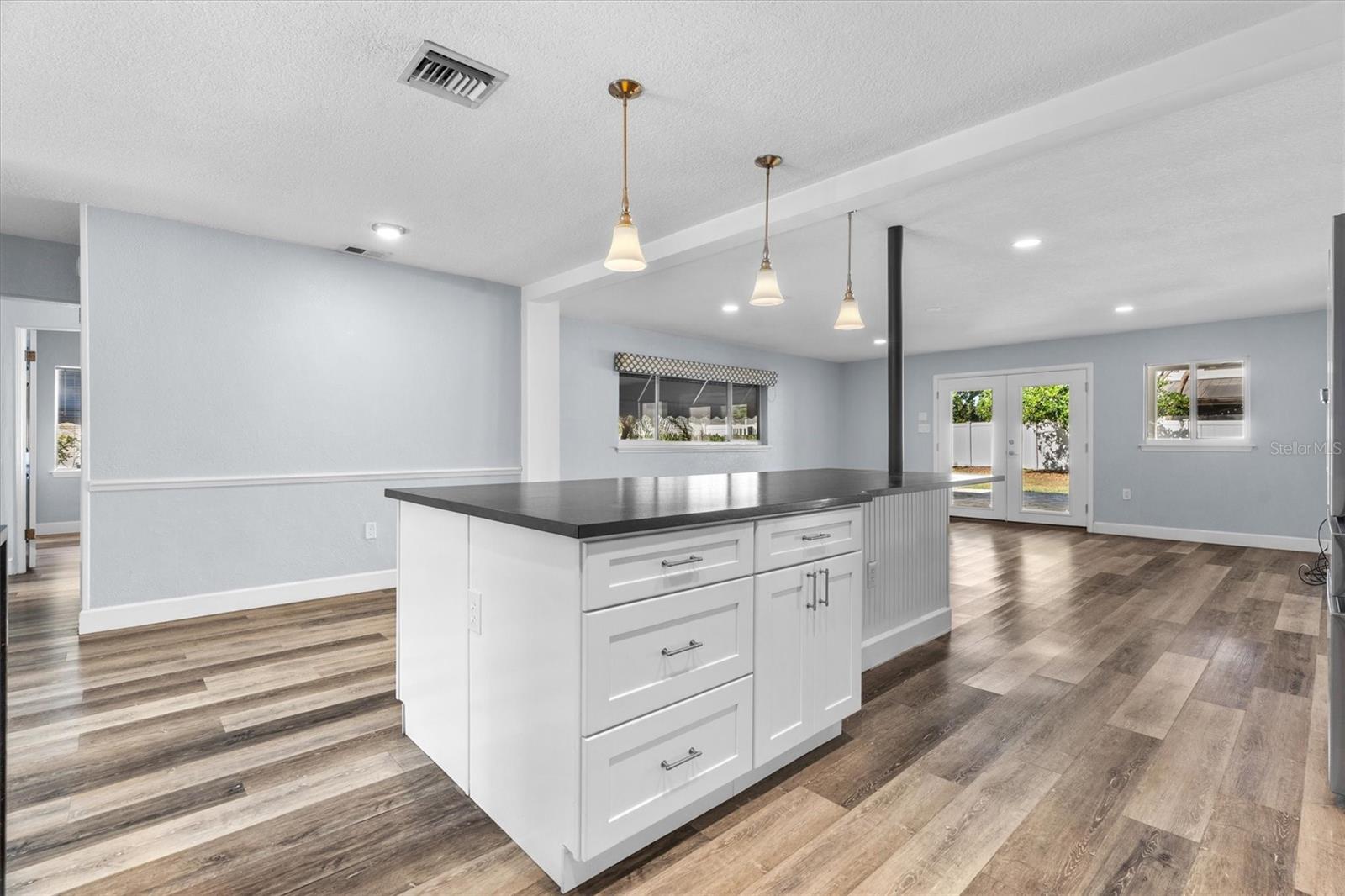 Image 17 of 72 For 1135 Shady Lane Drive